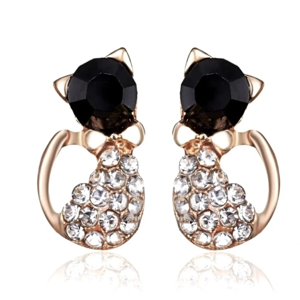 NWT Cute Dainty Kitty Cat Pierced Earrings Gold With Crystal & Black Stones